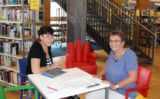 Susann Biedefeld, MdL mit der ehrenamtlichen Leiterin Cornelia Kempgen